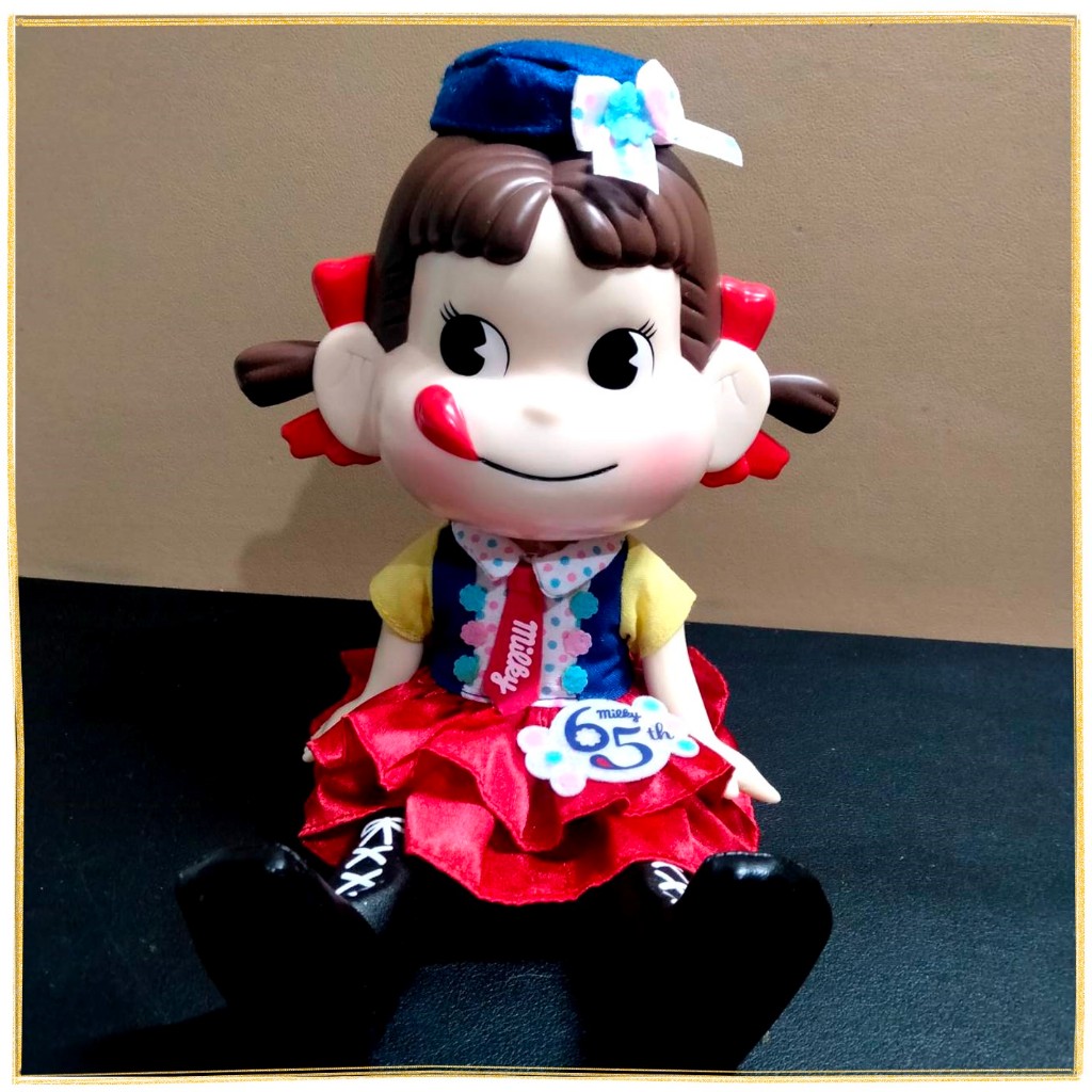 日本帶回早期絕版正版二手現貨無盒無袋-FUJIYA不二家PEKO牛奶妹65週年紀念人形公仔玩偶