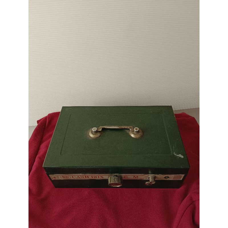 二手早期 古董綠色保險箱(鐵箱)