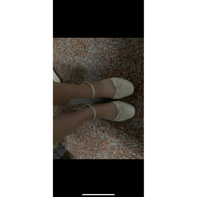 韓版二手女鞋/微高跟涼鞋/米白色