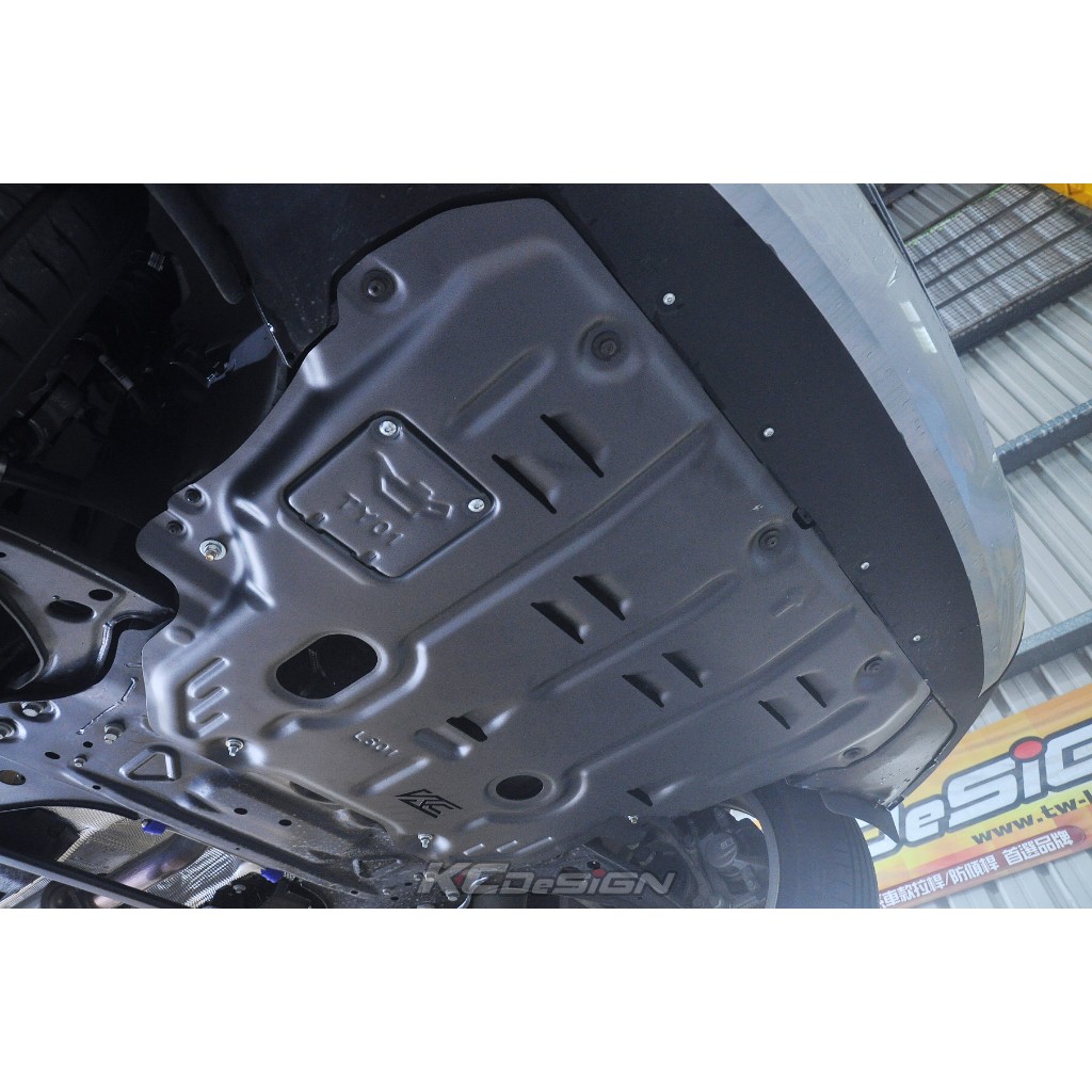 依馳國際 KC-DESIGN Volvo XC40 T4/T5 鋁合金引擎下護板(3mm)