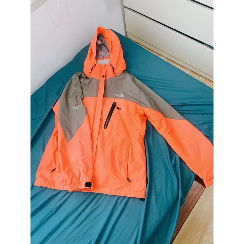 The north face 橘紅色2件式gore-tex 外套 女M