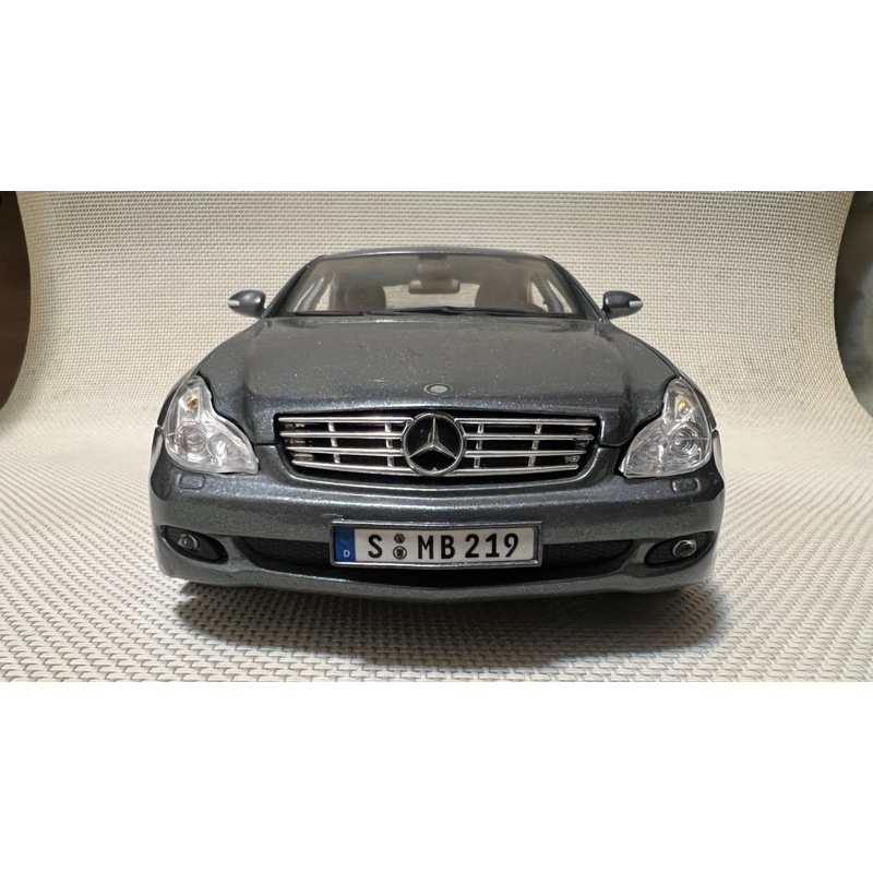 Mercedes Benz CLS C219 1/18