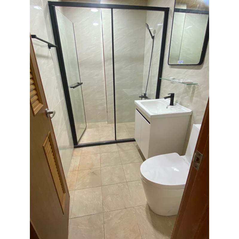 浴室黑框淋浴強化玻璃拉門丈量估價（限高雄市/臺南市）0925523166