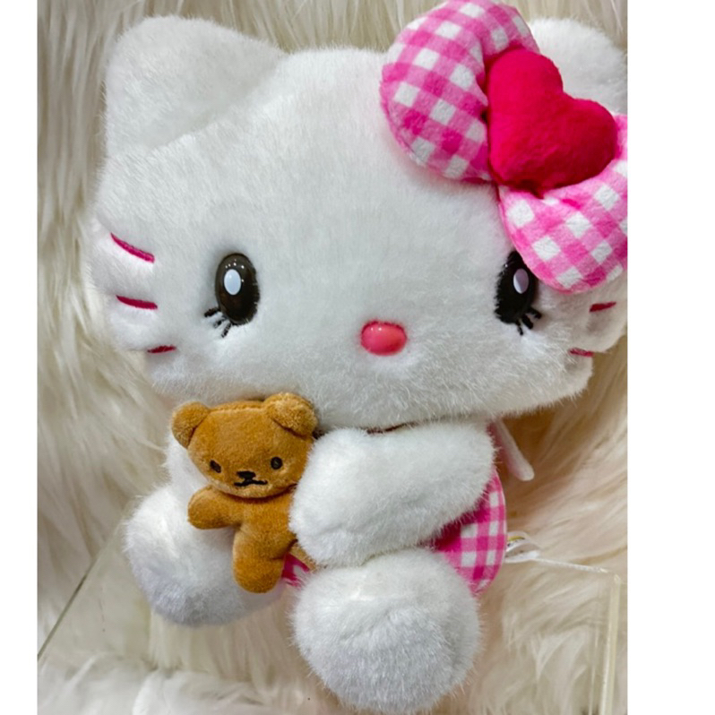 日本進口Hello Kitty環球影城抱熊娃娃小可愛絨毛玩具