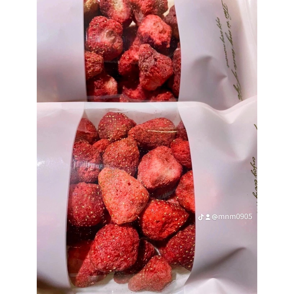 草莓凍乾-另有整袋批發歡迎聊聊洽詢