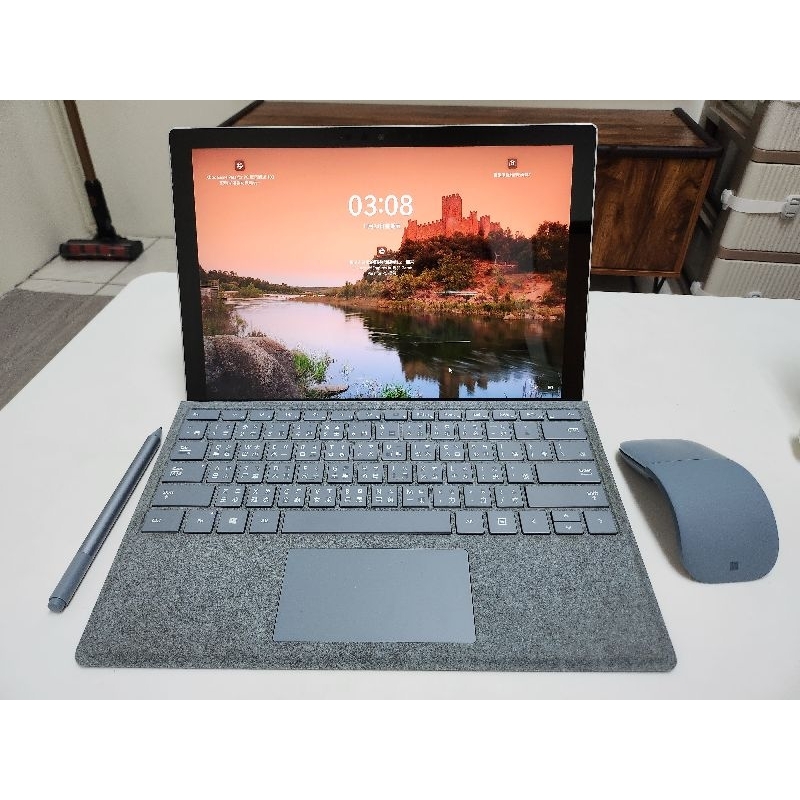 已預定勿下標（二手）微軟 Microsoft Surface Pro 7 平板電腦 I5 8G 128G 送多樣原廠配件