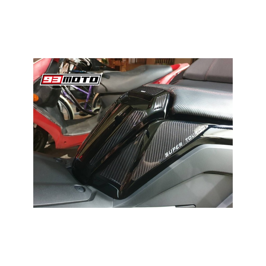 【93 MOTO】Dimotiv KYMCO AK550 Premium 二代 22-23年 卡夢 碳纖維 透明 車身貼