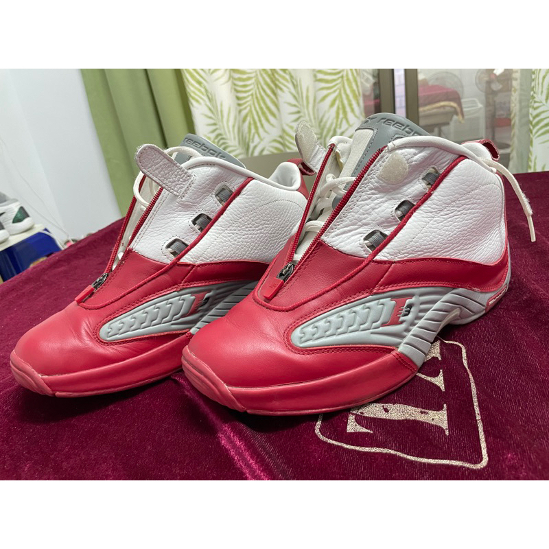 Reebok Ai紅白籃球鞋（10.5號）