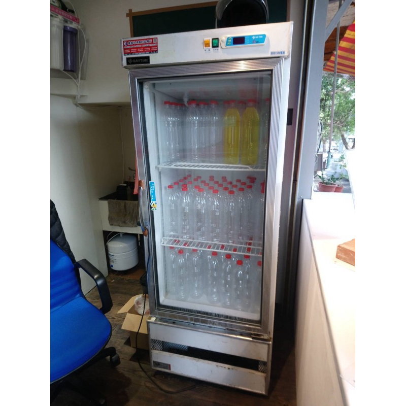 【自取】400公升展示型冰箱，110V，保固半年，售一萬 0980113777