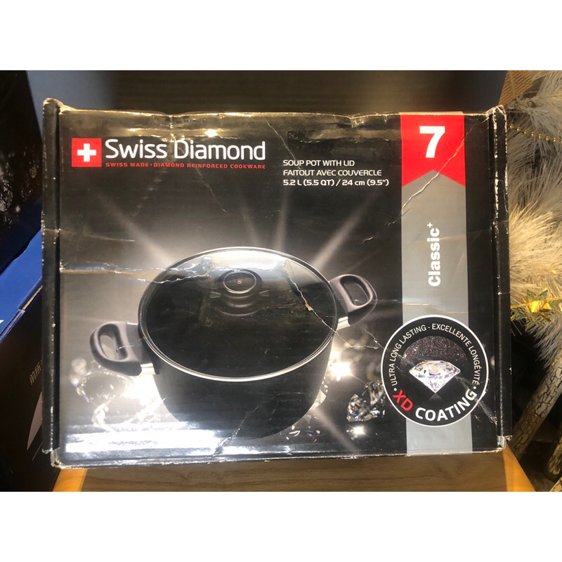 我最便宜～全新未使用外盒受損Swiss Diamond 瑞士鑽石鍋 24CM 雙耳多用途深湯鍋 含蓋 康寧鍋