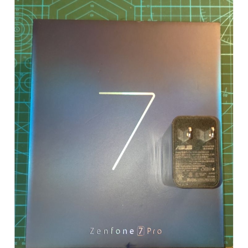【華碩】(全新)原廠充電器 ROG6 手機殼  ZenFone 7 / Pro / 8 Filp 原廠鏡頭開關保護殼