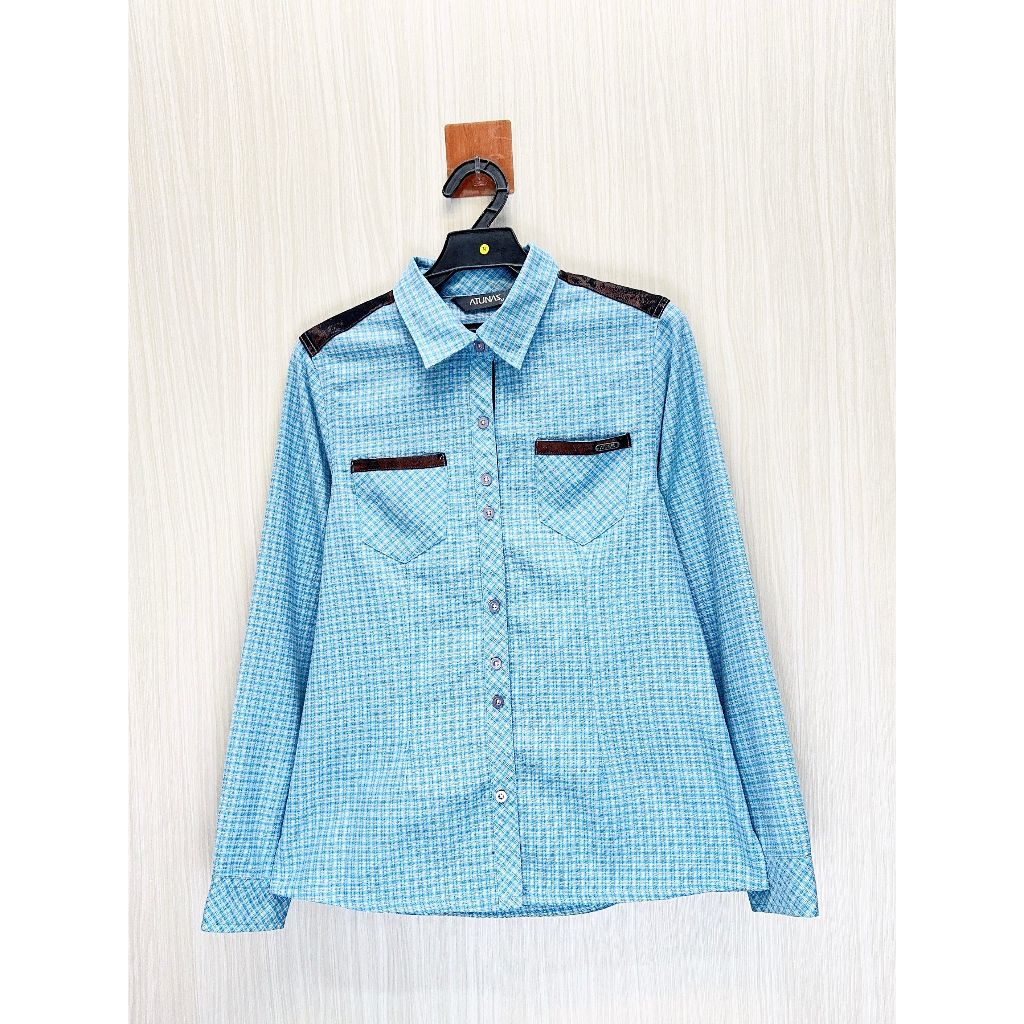 Atunas 歐都納 專櫃 藍色細格紋造型長袖襯衫(小瑕疵福利品)