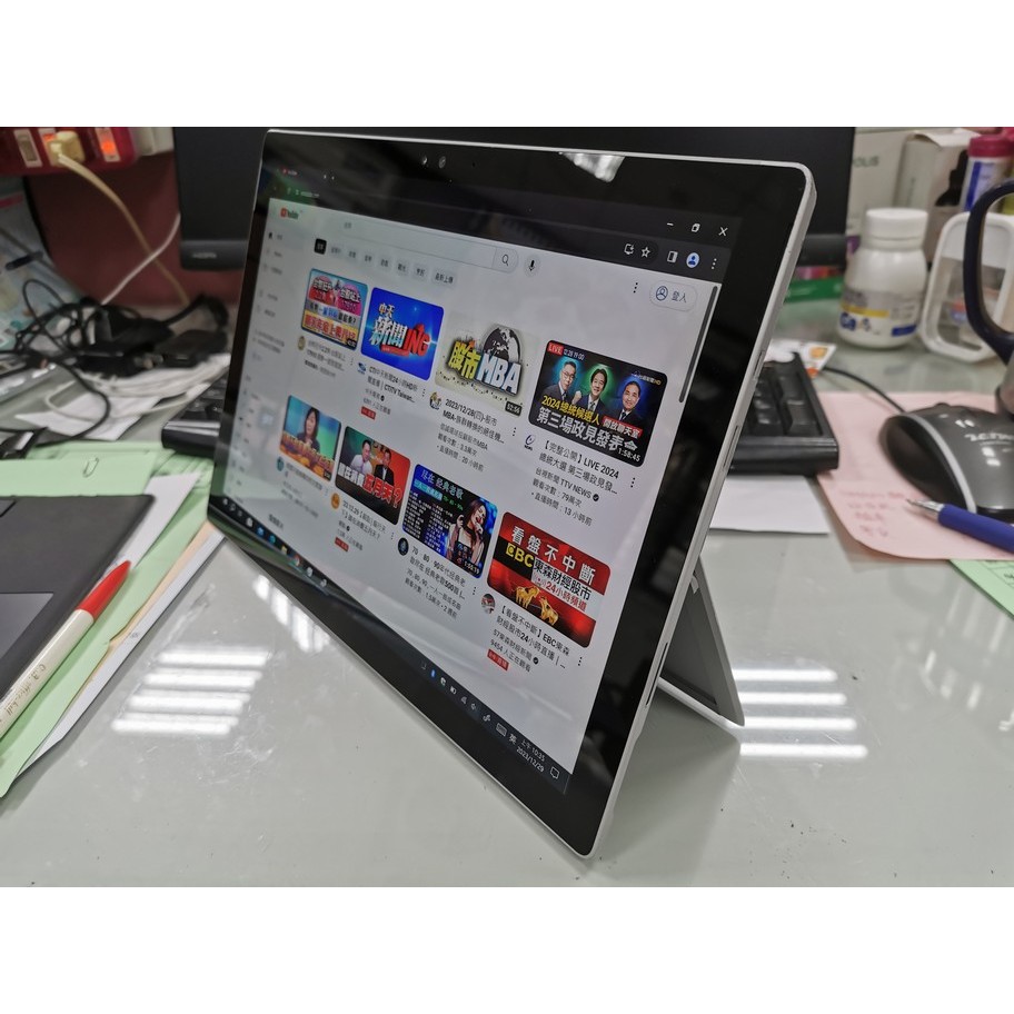 [故障] 微軟 Surface pro 4 i5-6300u/8G/256G/繁體鍵盤 microsoft 平板 筆電