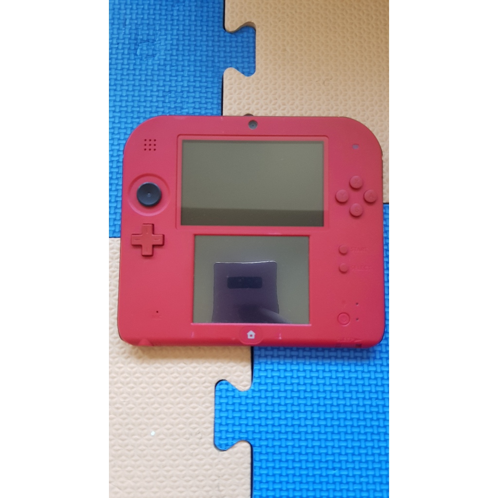 【回憶瘋】售二手 2DS 主機.紅色(已改機.內建遊戲) 贈送32G卡(內附遊戲)  8成新