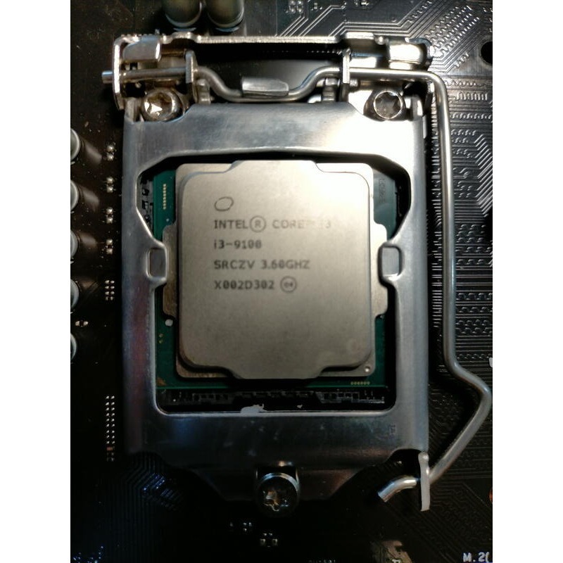 C. 1151CPU -Intel Core i3-9100 6M 快取記憶體，4.20 GHz 直購價1380