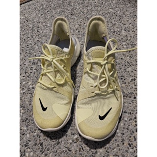 Nike黃色慢跑鞋（24.5)