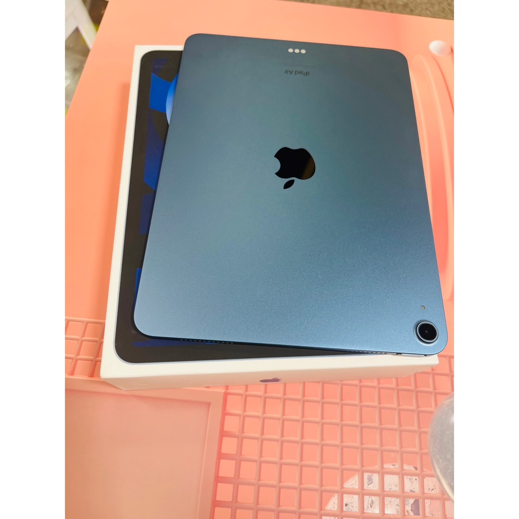 🏅️店面展示品🏅️🍎 Apple ipad Air5🍎10.9吋 64G 🍎wifi版⭐️藍色⭐️原盒配