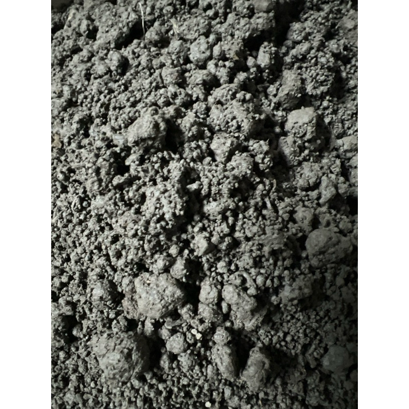 純黑蚯蚓糞濕土(1公斤裝）