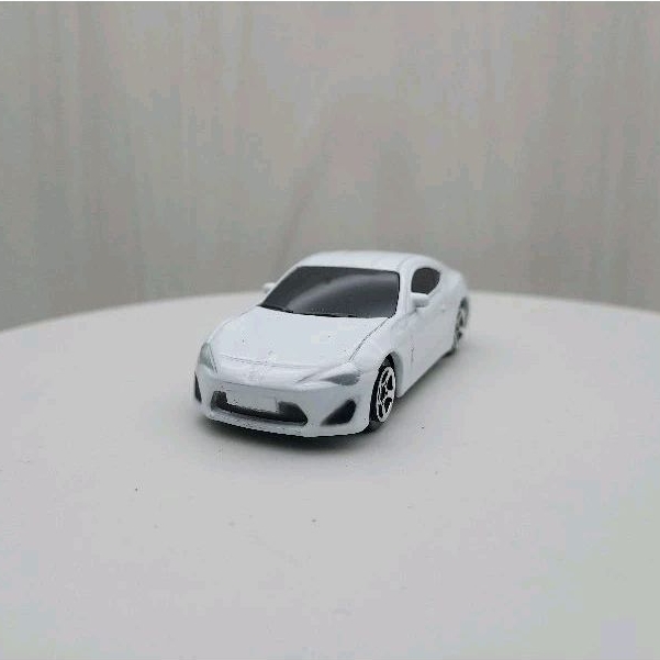 台灣現貨 全新盒裝~1:64 豐田TOYOTA 86 白色 黑窗 合金 模型車 玩具 小汽車 兒童 禮物 收藏