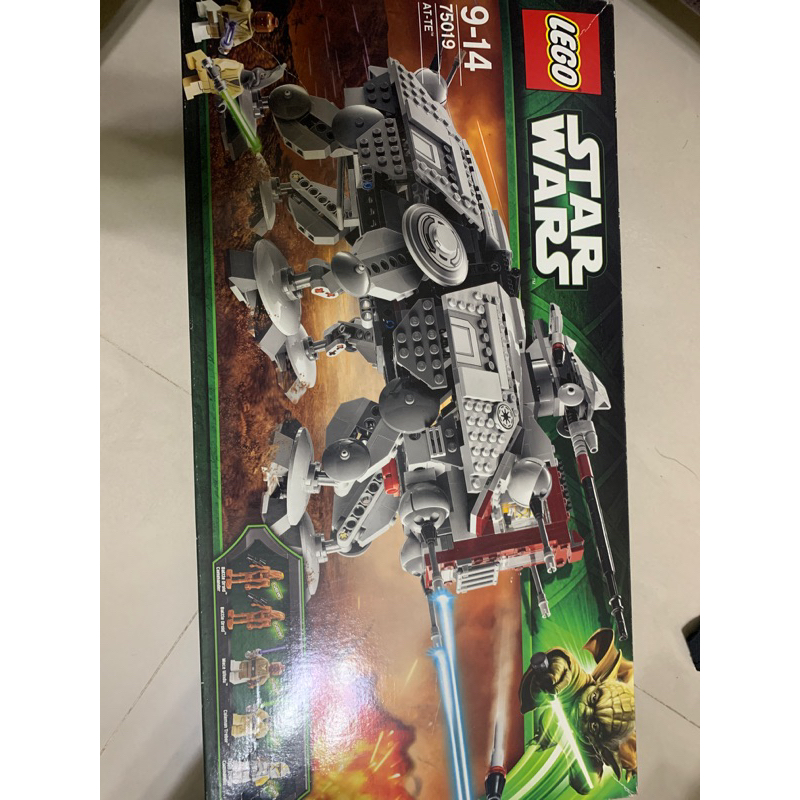 LEGO 75019