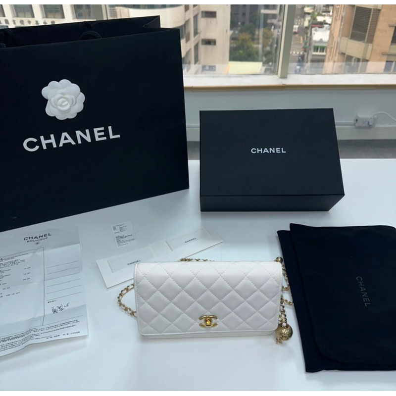 Chanel WOC 白色金球包