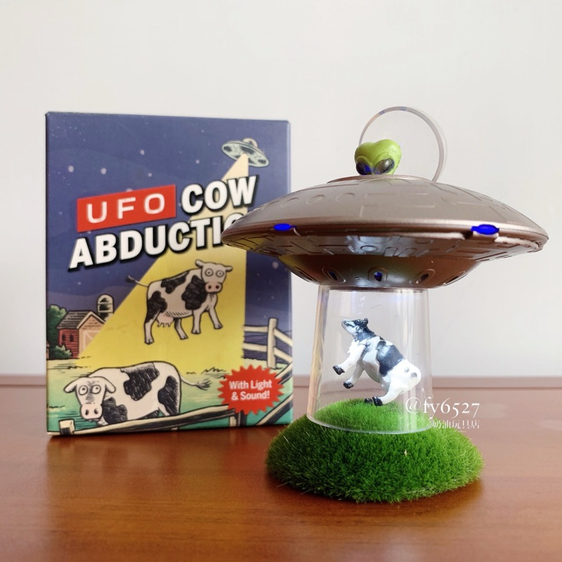 ｜預購｜外星人綁架牛🐄 UFO Cow Abduction 幽浮 飛碟 乳牛 迷你玩具 桌上療癒小物