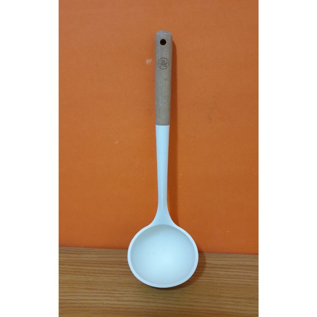 湯勺二手 白矽膠 櫸木料理湯勺二手 長度32cm