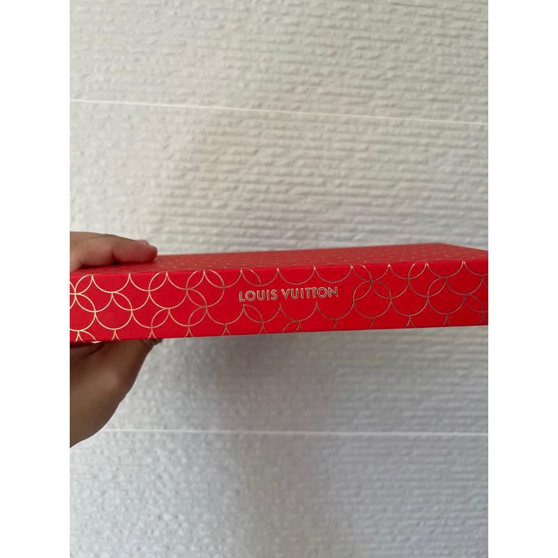 LV/ Louis Vuitton 紅包袋 新品無使用 盒裝賣 淡
