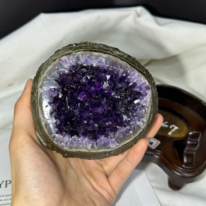 收藏🉑️❤️‍🔥可愛小洞型 小顆晶體 稀有紫度 烏拉圭晶洞ESPA+ 949g 紫晶洞🇺🇾烏拉圭大角紫 烏拉圭圓洞
