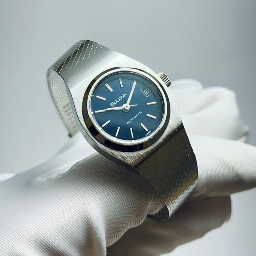 全新 絕美 BULOVA 寶路華 瑞士 SWISS 自動錶 早期老錶 古董錶 仕女錶 手錶 銀色 深藍 復古 簡約