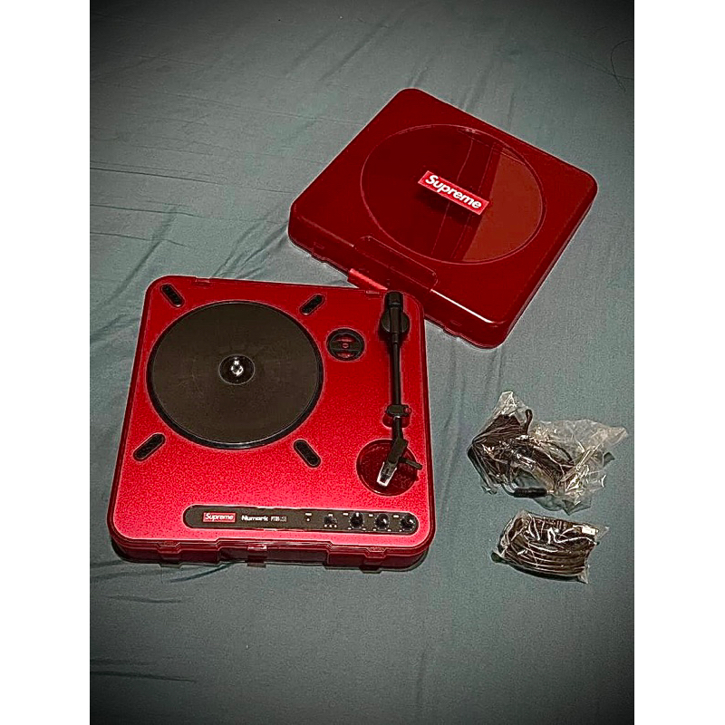 Supreme SS20 美國Numark PT01 USB Portable Turntable 黑膠唱盤 全新