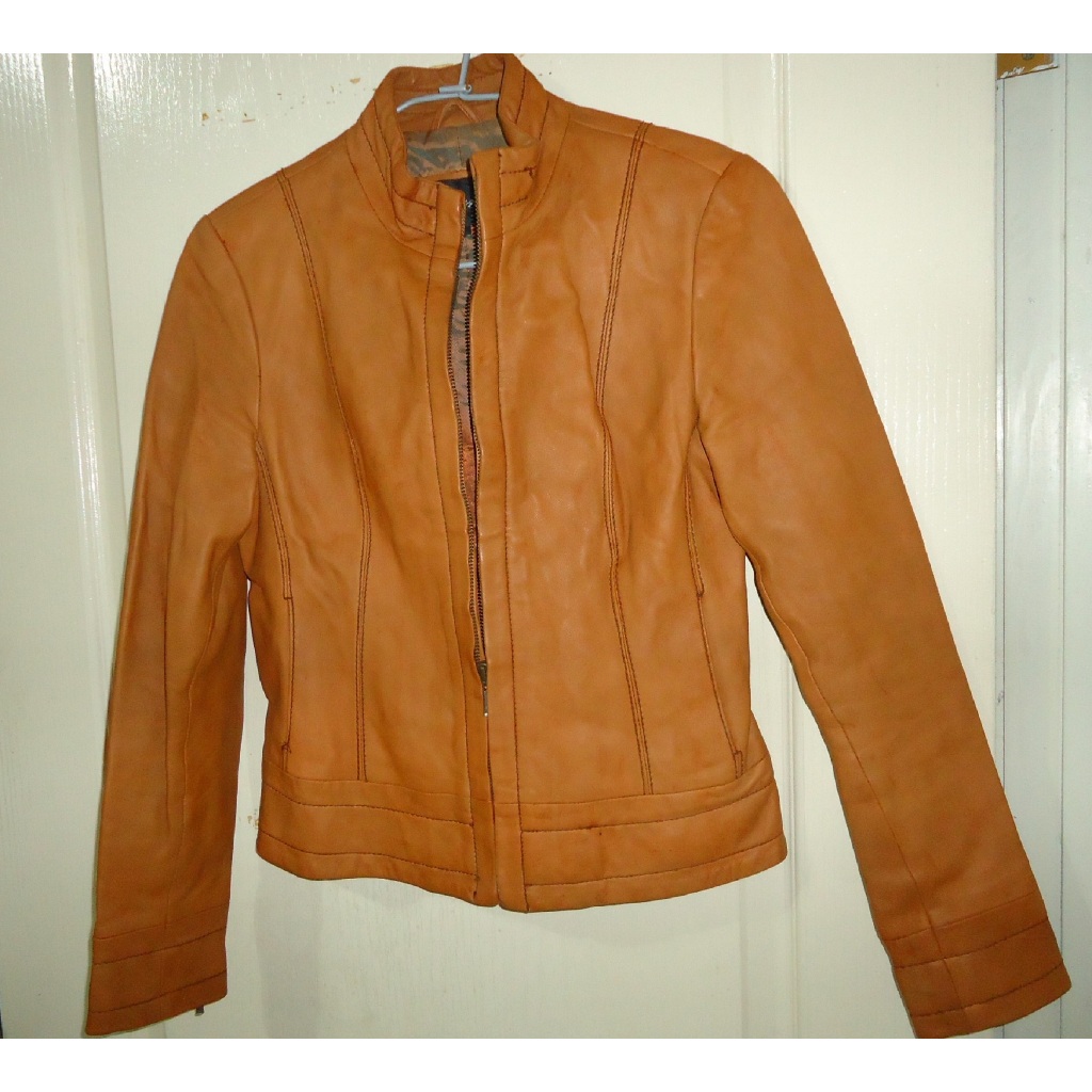 Legna 棕色軟質真皮夾克型皮衣,尺寸M,肩寬38.5cm胸寬43cm衣長55cm,少穿特價大出清