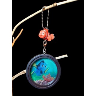 BOX-C ： 小丑魚 尼莫 NEMO 海底總動員 圓窗景 吊飾 扭蛋 2004 YUJIN PIXAR 富貴玩具店