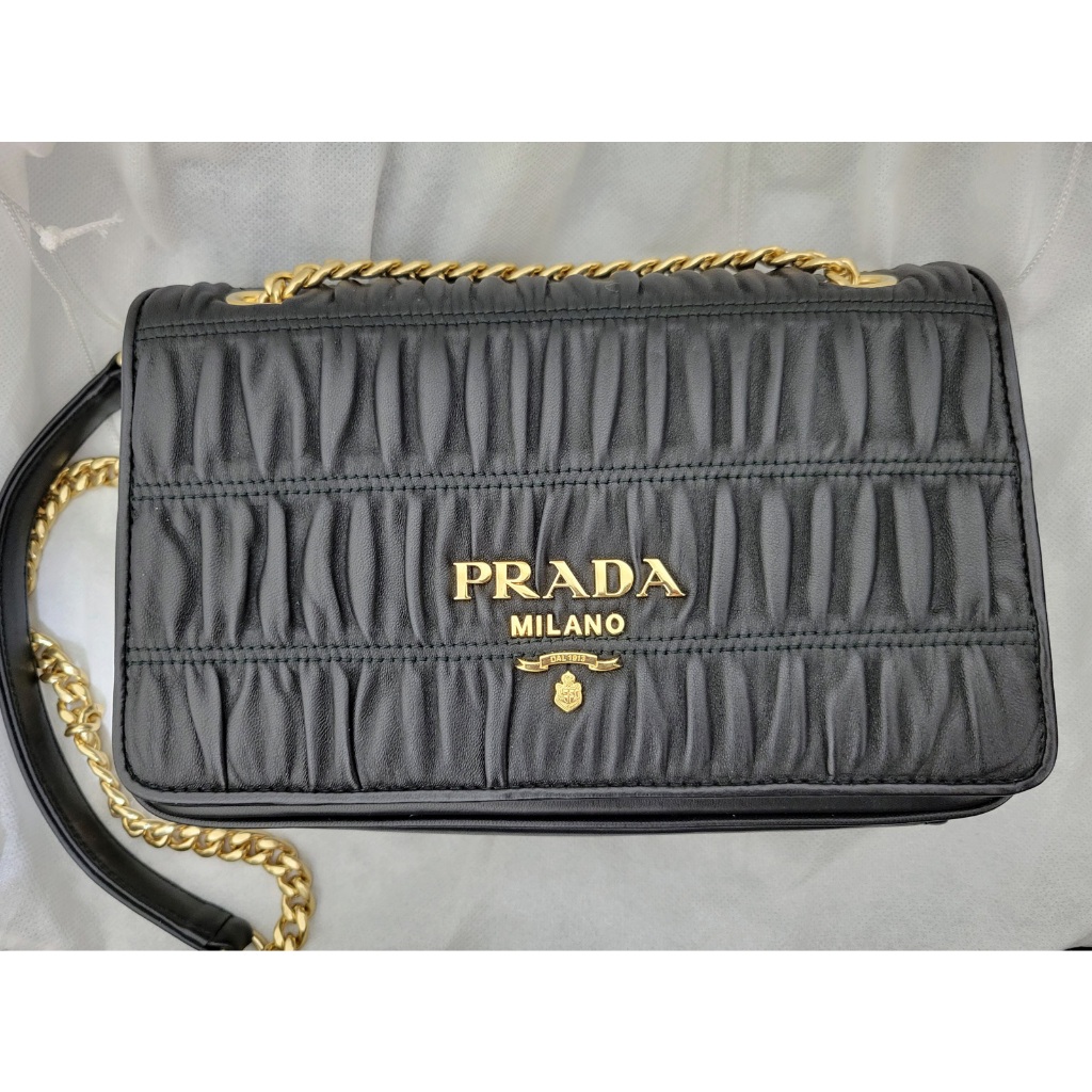 Prada 金屬LOGO皺褶羊皮包 鏈帶包 翻蓋 斜背 正品