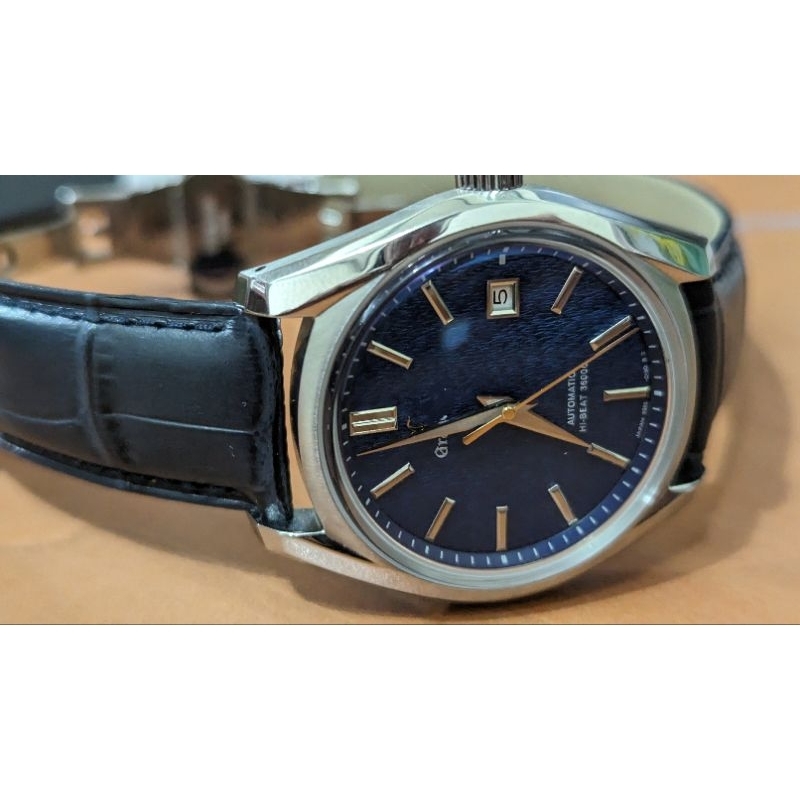 致敬 藍面秋分風格手錶 全自動機械錶 藍色皮錶帶與蝴蝶扣（不是grand seiko）