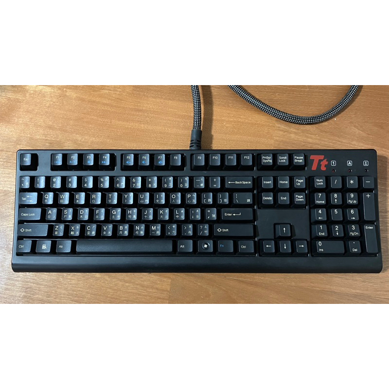 二手 曜越Tt esports MEKA KB-MEG005 機械式黑軸鍵盤