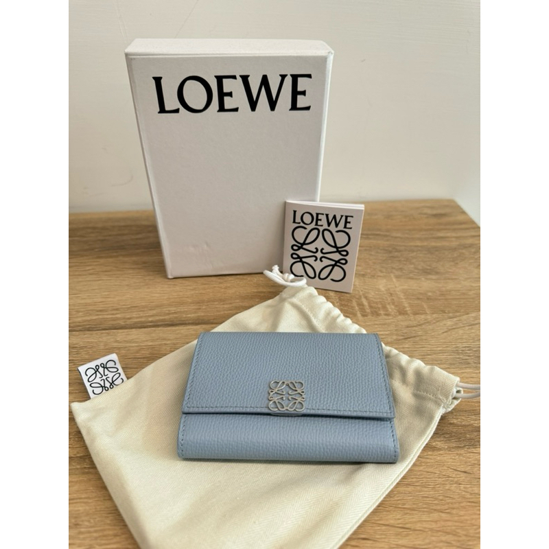 全新♥ 巴黎帶回 Loewe 牛皮灰藍色短夾 錢包