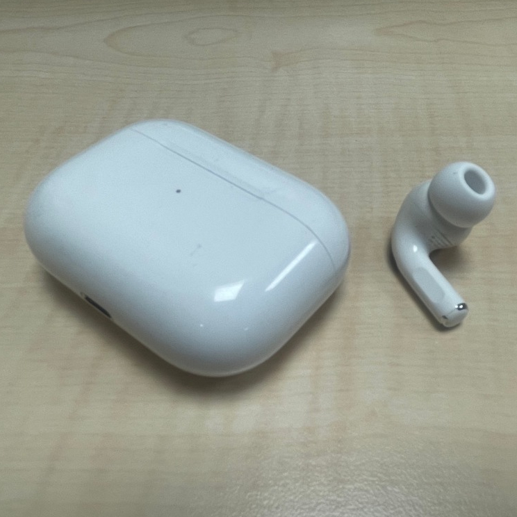 APPLE AirPods Pro（第 1 代）左耳遺失 剩右耳 充電器 二手