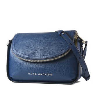 MARC JACOBS 荔枝紋拉鍊暗層磁吸釦翻蓋斜背包-蔚藍 【美國正品現貨】