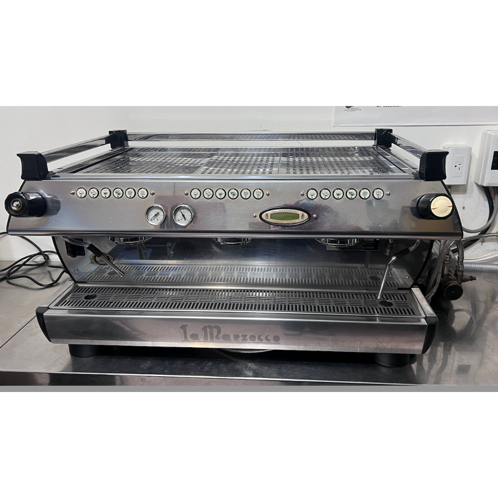 『好咖餐飲設計』－（好好賣東西） LA MARZOCCO GB5 3GR二手機只要120000中古咖啡機