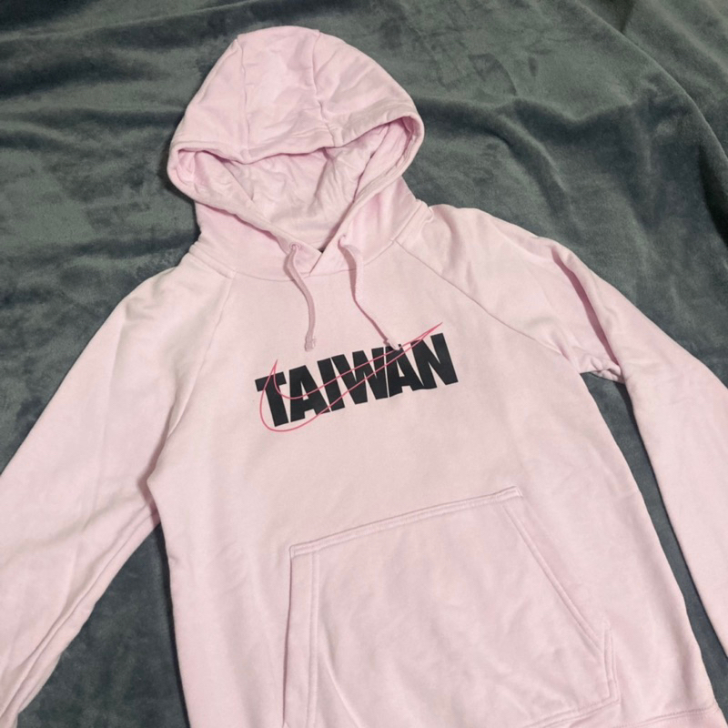 Nike Taiwan粉紅色長袖帽T S號