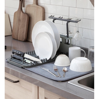 不只好實用 碗盤收納架也能這麼美 洞洞板設計Ｘ吸水收納墊・加拿大家居設計 Umbra 廚房收納架／紙巾架