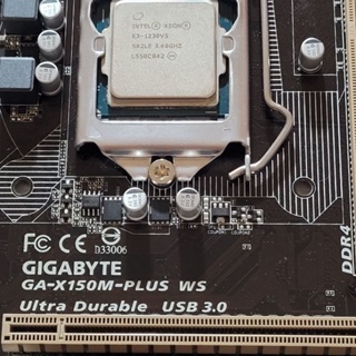 技嘉 GIGABYTE GA-X150M-PLUS +E3 1230V5 CPU主機板(含檔板）