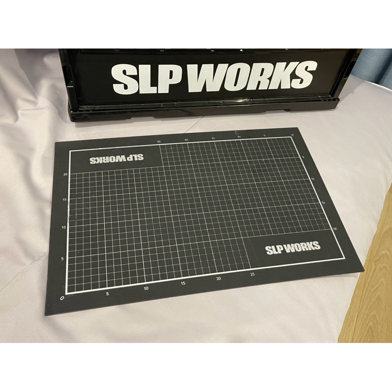 DAIWA WORKS SLP原廠改裝品牌🇯🇵日本製🇯🇵全新質感黑防滑/防刮桌墊/改裝墊板（型號：SLPWX0122）