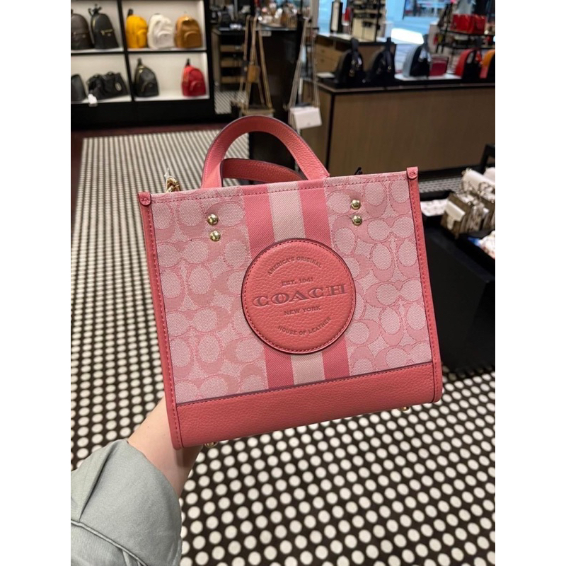 米布代購🇺🇸Coach tote22粉色紙袋包（只有1顆／在台現貨）