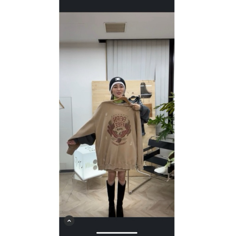 轉賣 琥珀太太 Amber madam 高質感～復古水洗美式印刷大學T（有口袋）