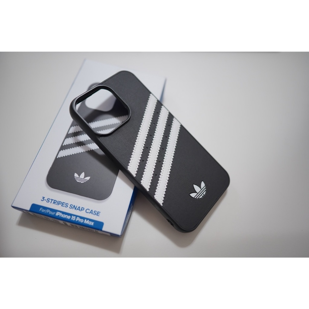 【 王阿姨二手店】adidas Originals iPhone 15 Pro Max SAMBA-手機殼