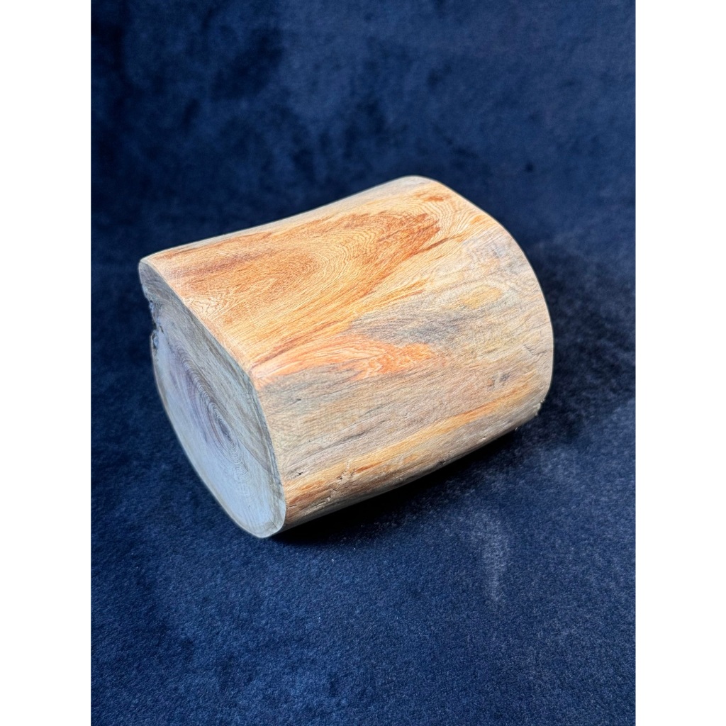 C1 黃檜 重油 檜木 聞香 原木 藝術 擺飾 茶道 書桌 文創 水晶 陶藝 礦石 植物 植栽 裝飾