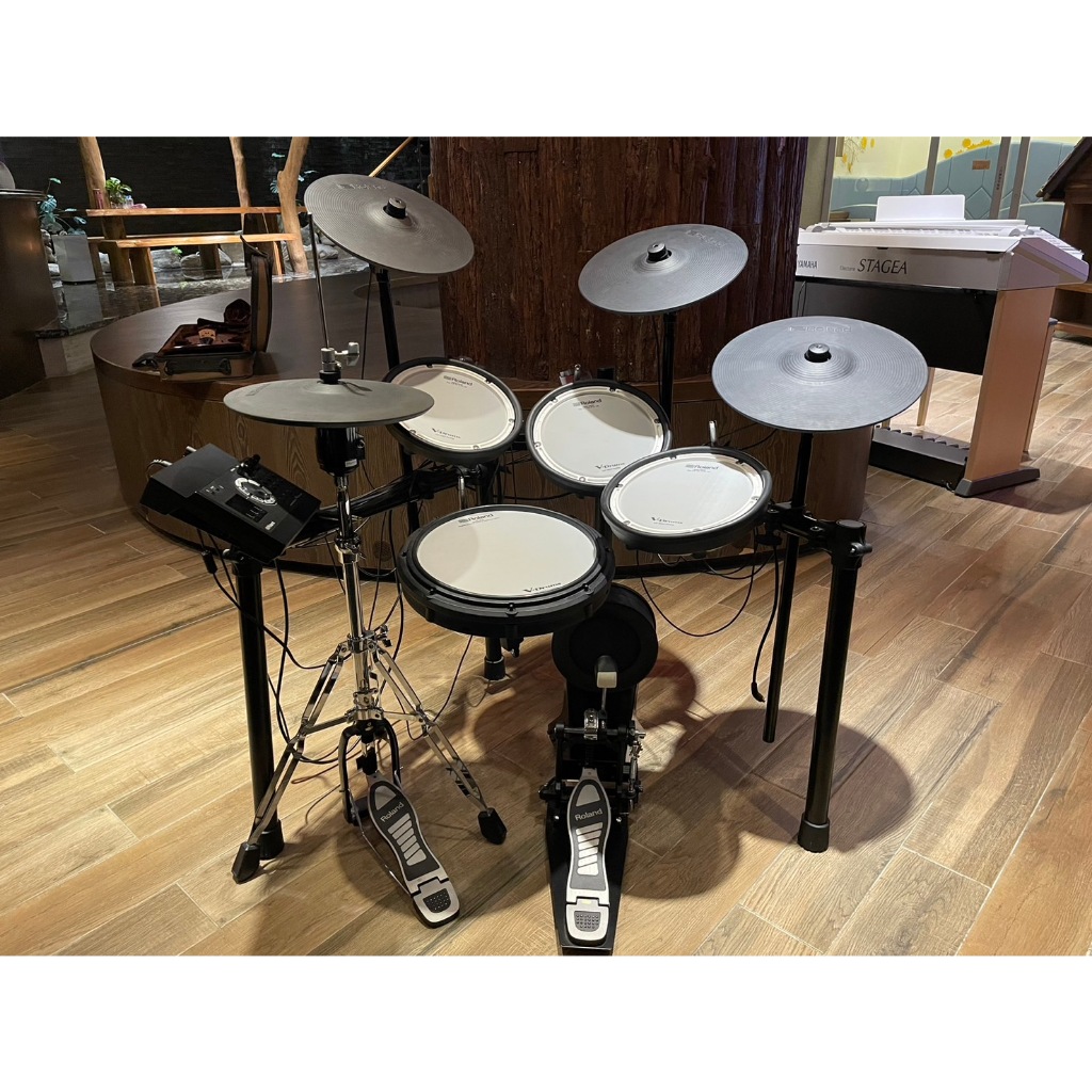 【二手】 Roland TD-17KVX 電子鼓《鴻韻樂器》旗艦電子鼓 TD17KVX 含DIXON超厚鼓椅、原廠鼓毯