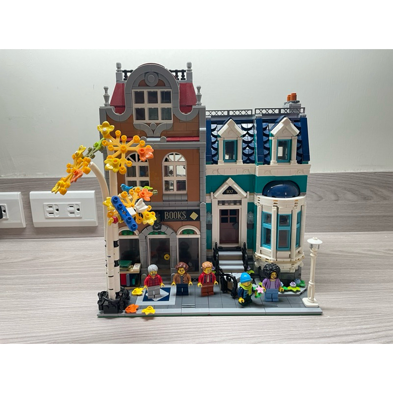 LEGO 10270 Book Shop 書店